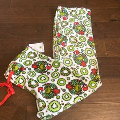 Dr Seuss Womens Grinch Pajama Pants Red Green Sz L Plush Nwt Christmas Holiday Christmas Cotton Bottoms With Elastic Waistband, Cotton Pants For Christmas Loungewear, Cotton Lounge Pants For Christmas, Christmas Loungewear Pants, Winter Holiday Cotton Bottoms, White Bottoms For Christmas Holiday, Casual Christmas Holiday Pants, Casual Holiday Pants For Christmas, Casual Cotton Holiday Pants