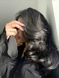 Black Hair Aesthetic, 2024 Aesthetic, Luscious Hair, Arab Beauty, Makijaż Smokey Eye, روتين العناية بالبشرة, Baddie Hairstyles, Beautiful Long Hair