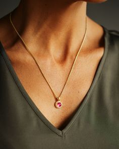 An understated, well built, go-with-everything pendant featuring a vibrant pink tourmaline, known as rubellite. We designed the Duchess Pendant with generous amounts of gold so it feels luscious even at its petite scale.
The finely crafted bail can accommodate our chains without the need of a jump ring, offering a more streamlined and solid feel.
Sold singly or paired with our round box chain in 16", 18", 20" or 24" lengths.
Materials and Dimensions
Cast in solid 18k yellow gold (not hollow)
~ 10.5mm diameter
~ 7mm natural pink tourmaline, ethically sourced from a family-owned mine in Brazil
Hand stamped on the back with the George Rings™ crown Estate Rings, Round Box, The Duchess, Pink Ring, Earrings Collection, Precious Gemstones, Box Chain, Pink Tourmaline, Pendant Earrings