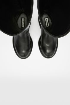 Knee-high flat boots Black Flat Boots, Knee High Boots Flat, Boots Woman, Heart Logo, Boots Knee, Flat Boots, Jil Sander, Knee Boots, Calf Leather