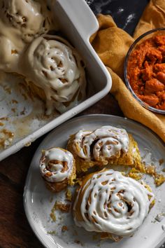 Who said pumpkin spice was just for lattes? 🍁 Get your hands on our Easy Pumpkin Spice Cinnamon Rolls Recipe! These delightful baked treats are perfect for the fall season. They're soft and everything you've been dreaming of for fall! 🍁🥧 Grunge Candles, Plywood Countertops, Pumpkin Baking, Window Candle