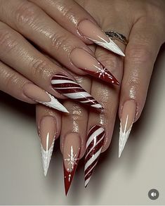 Xmas Nails Stiletto, Stilleto Christmas Nail, Christmas Nail Designs Stiletto, Christmas Nails Pointy, Christmas Nails Stilleto, Stiletto Christmas Nails Designs, Christmas Nails Stilleto Shape, Christmas Stiletto Nails Designs, Stiletto Winter Nails