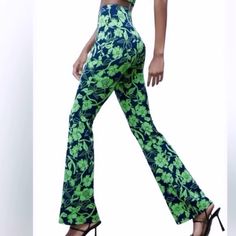 Zara Jacquard Green Blue Pants Size S New Without Tags Lr248 Olive Green Jumpsuit, Zara Trousers, Jumpsuit Fitted, Zara Jumpsuit, Culotte Pants, Culotte Jumpsuit, Green Jumpsuit, Satin Pants, Strapless Jumpsuit