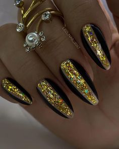 Ibiza Nails, New Years Eve Nail, Luxurious Nails, Blue Gold Nails, New Years Nails, Nails Art Designs, Gel Toe Nails