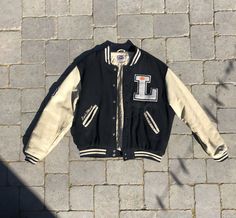 Varsity Jackets Aesthetic, Vintage Varsity Jacket Aesthetic, Grunge Varsity Jacket, Vintage Cotton Varsity Jacket For College, Retro Black Varsity Jacket, Techwear Girl Outfit, Vintage Navy Varsity Jacket For Streetwear