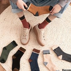 Russoo - Cold-Weather Comfort: Mens Stylish Color-Blocked Terry Crew Socks, Designed for Optimal Warmth and Moisture Absorption, Ideal for Outdoor Activities in Winter Trendy Colors, Comfy Casual, Winter Wear, Crew Socks, Fabric Material, Cold Weather, Outdoor Activities, Color Block, Knit Fabric