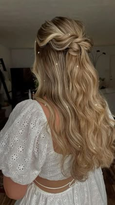 half up half down Half Up Half Down Bridesmaid Hair With Bangs, Half Up Half Down Hair Graduation, Braided Half Up Half Down Hair Prom, Maid Of Honor Hairstyles Half Up, Formal Straight Hairstyles, Half Up Half Down Prom Hairstyles, Debut Hairstyles, Bellas Wedding