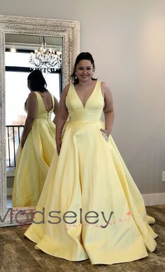 Plus Size Bridesmaids Dresses, Plus Size Bridesmaids, Yellow Party Dresses, Beaded Dress Long, Yellow Dresses, Prom Dress Plus Size, Prom Dresses Yellow, Prom Dresses With Pockets, Plus Size Prom