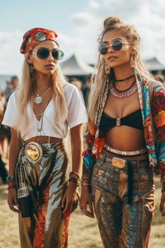 Glastonbury Festival Outfit Ideas 2024, Chic Music Festival Outfits, Animal Festival Outfit, Outfit Ideas For Festivals, Glastonbury Outfit Ideas, Coachella Outfit Ideas 2024, Ibiza Outfit Inspiration, Outside Festival Outfit, Hippy Outfit Ideas