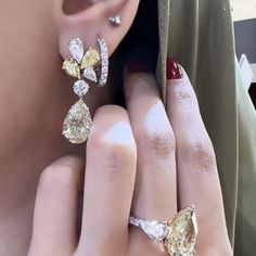 Luxury Jewelry Aesthetic, Expensive Jewellery, Instagram Mom, Mom Of 3, Jewelry Aesthetic, Diamond Jewelry Designs