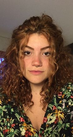 Auburn Hair Character Inspiration, 2b Curly Hair Bangs, Short 2c Curly Hair, Short Curly Hairstyles Ideas, Hairstyles For Short Curly Hair, Hairstyle Youtube, Quick Weave Hairstyles, Auburn Hair