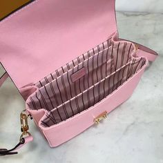 ADC Fashion Lu-Vi bags - 1398 A+ Excellent Quality copies; Contact us if you've any questions in your mind. Lv Bags, Vuitton Bag, Lv Bag, New Instagram, Luxury Women, New Handbags, Cute Bag, Bags Shoes, Designer Bags