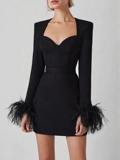 Feathered Bodycon Mini Dress Feather Cuff, Casual Chique, Formal Dresses Short, Formal Dresses For Weddings, Formal Gown, Evening Dresses Elegant, Gowns With Sleeves, Necklines For Dresses, Ball Gown Dresses