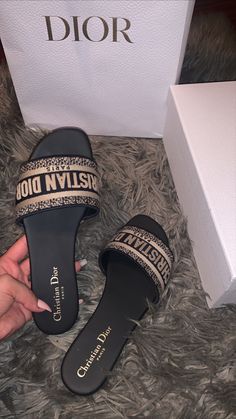 Dior Slides, Dr Shoes, Trendy Shoes Sneakers, Pretty Shoes Sneakers, Dior Sandals, Classy Shoes