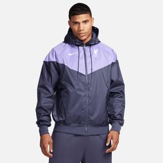 Nike 2023-24 Liverpool Men's Sport Essentials Windrunner (Model - Front) Nike Windrunner Jacket, Nike Windrunner, Vintage Nike Windbreaker, Windrunner Jacket, Nike Windbreaker Jacket, Fc Liverpool, Football Jackets, Cycling Jacket, Nike Zip Up