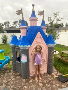 Diy Play Castle, Disney Playhouse, Playhouse Diy, Disney World Castle