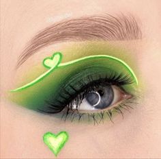 Dramatic Eyeshadow, Crazy Eye Makeup, Ladybug Und Cat Noir, Eye Makeup Images, Vibrant Makeup, Makeup Colorful, Shadow Makeup, Indie Makeup