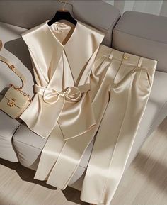 Costum Elegant, Chique Outfit, High Waist Wide Leg Pants, Woman Suit Fashion, Classy Work Outfits, Classy Casual Outfits, Stylish Work Outfits, Classy Casual, Modest Fashion Outfits