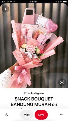 the instagram page on instagram shows an image of a bouquet with pink flowers