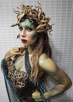 Medusa Rave Costume, Diy Medusa Costume Dresses, Madusa Costume, Scary Medusa Costume, Medusa’s Halloween Costume, Medusa Costume Headpiece, Tmnt Halloween, Medusa Makeup, Snake Braid