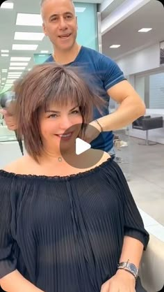 Tony Ibrahim on Instagram: "Get this edgy cut and beat the summer heat #haircut #hairstyle #edgyhair #haireducation #hairvideo #hairtutorial #newlook #summerhair #trending #beauty" Edgy Bob Hairstyles, Bob Haircut Back View, Choppy Hairstyles, Shimmer Lipstick, Wolfcut Hair Long, Chic Short Hair, Edgy Haircuts, Medium Length Hair Men