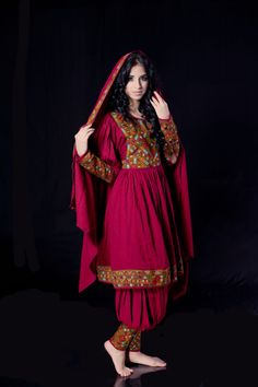 Afgani Salwar, Afghan Traditional Dresses, Afghan Style, Sharara Designs, Balochi Dress, Punjabi Salwar, Afghan Wedding