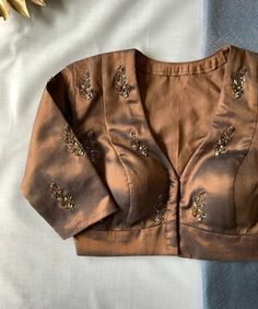 blouse pattern different style #blouse #fashion #blousesewingpattern Brasso Blouse Designs Latest, Brown Blouse Designs For Saree, Simple Blouse Patterns Latest, Brown Saree Blouse, Blouse Neck Models, Simple Blouse Pattern, Blouse Handwork, Blouses Designs, Latest Blouse Designs Pattern