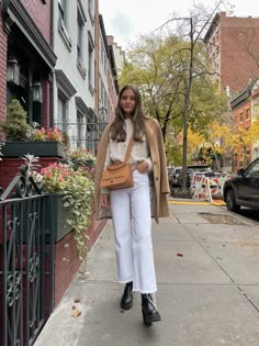 Fall Outfits Women New York, Europe Fashion Autumn, Winter Style Europe, Cold Spain Outfits, Fall Madrid Outfit, Outfits In Italy Winter, Winter Outfits Boston, Winter In Madrid Outfit, Study Abroad Outfits Winter