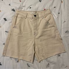 Cream Cargo Style Shorts. New With Tags Size- 26 Tan Shorts, Pacsun Shorts, Beige Shorts, Style Shorts, Cargo Style, Pacsun, Bermuda Shorts, Fashion Outfits, Womens Shorts