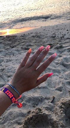 Dip Nail Inspo Summer, Neon Pink Beach Nails, Pink Trendy Beach Anklets, Summer Cruise Nails, Beach Nails Orange And Pink, Nails With Swirls, Uñas Color Coral, Florida Nails, Pink Summer Nails