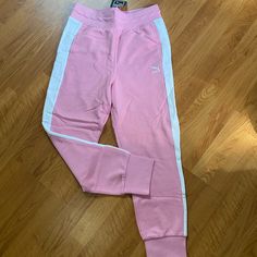 New With Tag Women’s Sweatpants With Pockets Casual Pink Joggers For Sports, Casual Pink Activewear Long Pants, Pink Sweatpants For Gym In Spring, Sporty Pink Pants For Jogging, Pink Jogging Pants For Spring, Spring Pink Jogging Pants, Pink Athleisure Bottoms With Ribbed Waistband, Pink Fitted Casual Joggers, Sporty Pink Sweatpants With Ribbed Waistband