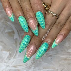 𝐆𝐈𝐀𝐍𝐆’𝐒 𝐍𝐀𝐈𝐋𝐒 on Instagram: “Love these two colors 🐍✨ #animalprint #greennails #snakeprint #nail #nailartswag #nailinstagram #nailartlove” Snake Skin Nails Designs French, Snake Print Nails Design, Snake Print French Tip Nails, Snakeskin Nail Designs, Pink Snake Skin Nails, Green Snake Nails, Snake Skin Nails Designs, Snake Nails Designs, Reptile Nails