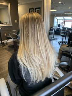 Framing Pieces Haircut, Blonde Hair With Balayage, Summer Blonde Hair Balayage, Straight Blonde Balayage, Blonde Balayage On Blonde Hair, Blonde Hair Highlights Ideas, Half Head Foils Blonde, Blonde Balayage Straight Hair, Blonde Hair With Blonde Highlights