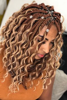 Bohemian Braids Recent Hairstyles, Normal Braids Hairstyles, Boho Braids Extra Curls, Blonde Boho Braids Black Women, Boho Braid Maintenance, Maintaining Boho Braids, Knowles’s Boho Braids, Unique Braided Hairstyles