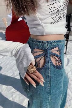 High Waist Butterfly Shaped Hole Jeans Pants – Nada Outfit Land Art On Pants, Creative Jeans, Side Butterfly, Butterfly Jeans, Cut Out Jeans, Unique Pants, Creative Clothes, Denim Decor, Casual Denim Pants