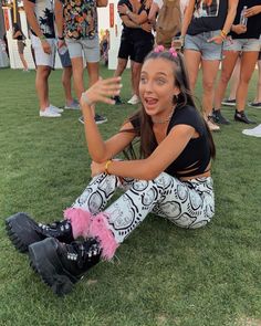 Emma Chamberlain Coachella Outfits, Emma Chamberlain Coachella, Emma Chamberlain Outfit, Emma Chamberlain Outfits, Coachella Fits