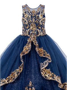 Deslumbrante vestido de dama de honor junior de Cinderella Couture del que tu dulce niña se enamorará por completo. Hermoso estilo de tul de fiesta de diamantes de imitación con cuello halter, elaborado profesionalmente con cuentas hechas a mano y diseño de lentejuelas. Viene en malva y cuenta con tres capas diferentes de faldas de tul suave con red de alambre en la parte inferior y cremallera trasera invisible. Gold Embellished Dress For Quinceanera, Gold Fitted Quinceanera Dress For Prom Season, Gold Tulle Ball Gown For Quinceanera, Embellished Gold Ball Gown For Quinceanera, Gold Embellished Ball Gown For Quinceanera, Gold Embellished Ball Gown For Pageant, Gold Ball Gown For Quinceanera Party, Gold Ball Gown Quinceanera Dress For Party, Gold Tulle Gown For Gala