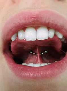 Tongue frenulum piercing Frenulum Piercing, Web Piercing, Piercings For Girls, Airbrush App