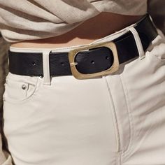 Meet Jodi - the statement buckle belt you've been looking for. An everyday classic belt for jeans with a bold design that is casually luxurious. In this full-grain leather belt, vintage meets modern in a way that will pump up any look. She's a versatile one, so get ready to plan every outfit around this accessory and pair it with jeans, jumpsuits or dresses. PRODUCT DETAILS Width: 1.5" width Material: Premium Full Grain Leather Buckle: Vintage Antique Gold Handmade Leather Belt in The Netherland Cognac Belt, Small Leather Accessories, Belt For Jeans, Vintage Meets Modern, Convertible Tote Bag, Classic Belt, Womens Leather Belt, Handmade Leather Belt, Belt Vintage