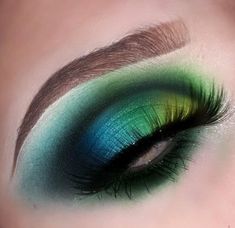 Green eyeshadow ombré Dark Smoky Eye, Dark Green Eyes, Green Eyeshadow Look