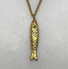 Cool Pendants Necklaces, Fish Charm Necklace, Gold Fish Necklace, Fish Fashion, Pisces Necklace, Fish Jewelry, Tiny Pendant, Fish Necklace, Gold Pendants