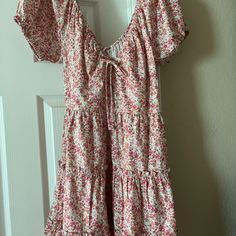 Nwt! Floral Summer Dress! Zips On Side, Size Large, Knee Length Floral Summer Dress, Floral Dress Summer, Summer Dress, Pink White, Pink Ladies, Knee Length, Summer Dresses, Womens Dresses, Floral