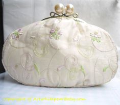 "Ready To Ship. This listing is a elegant embroidery lace Organza beige flowers women frame clutch/ purse with pearl made of 100% cotton. It is perfect for your change, cosmetic,phone or jewelry and also big to fit credit/ id. cards as well. And it is a perfect way to say thank you, happy birthday or \"you are the best of friends\". This purse is made with full attention to detail in my smoke free studio. *Outer material:100% pink cotton cover with white embroidery lace Organza *Lining:100% cott Beige Embroidered Evening Bag For Events, Feminine Beige Rectangular Evening Bag, Elegant Embroidered Cream Evening Bag, Elegant Cream Embroidered Evening Bag, Embroidered Cream Clutch Evening Bag, Cream Embroidered Clutch Evening Bag, Elegant Cream Bag With Floral Embroidery, Elegant Cream Bags With Floral Embroidery, Elegant Beige Bag With Floral Embroidery