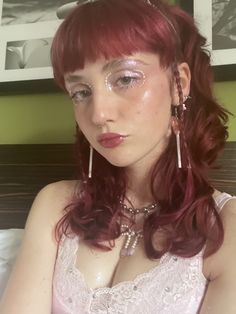 Red Hair Pink Outfit, Maximalism Makeup, Red Hair Makeup Ideas, Ren Faire Makeup, Make Up Inspo