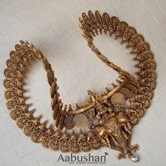 Aabushan Jewellery, Kasu Necklace, Gaja Lakshmi, Temple Jewellery Earrings, Temple Jewelry Necklace, Antique Necklaces Design, Antique Necklaces, Antique Gold Jewelry Indian, Temple Jewelry