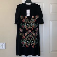 Zara Shift Dress, Size M, New With Tag! Black Midi Dress With Floral Embroidery For Fall, Fitted Embroidered Midi Dress By Zara, Black Floral Embroidery Midi Dress For Fall, Fall Black Midi Dress With Floral Embroidery, Black Midi Dress With Floral Embroidery And Short Sleeves, Fitted Zara Dress With Floral Embroidery, Zara Short Sleeve Dresses With Floral Embroidery, Zara Shift Dress, Knee-length, Zara Black Dresses With Floral Print