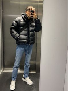 Puffer Jacket Outfit Men, Men Streetwear Outfits, Mens Winter Fashion Outfits, Outfits Hombre, Mens Trendy Outfits, Men Stylish Dress, Mens Casual Dress Outfits