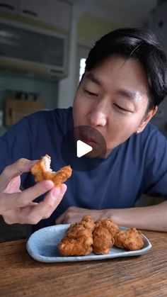 Masa Yamashita on Instagram: "特脆優格唐揚炸雞 Super Crispy Wafu Fried Chicken｜MASA料理
カリカリヨーグルトフライドチキン
[1人份]
雞腿肉 Chicken thigh—1片
優格 Yogurt—50g
蒜泥 Garlic paste—1小匙
薑泥 Ginger paste—1小匙
醬油 Soy sauce—1小匙
蜂蜜 Honey—1小匙
　
麵粉 Flour—100g
辣椒粉 Cayenne pepper—1/2大匙
鹽巴 Salt—1小匙
#MASA
#雞肉
#唐揚
#下酒菜
#日本料理
#炸雞
#MASACooking
#chicken
#friedchicken
#japanesefood"