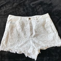 Bought These And Never Actually Wore Them. I Purchased Them While I Was In Europe. Size Is 6, Us Or 38 Eur. The Tag Says It's A Us Size 8, However Actually Fits Like A Size 6 (H&M Size 6). I Can Provide Measurements Upon Request. Flattering Fit. These Are Brand New. Fitted Cotton Shorts By H&m, H&m Fitted Cotton Shorts, White H&m Bottoms For Beach, H&m White Cotton Shorts, White Floral Shirt, Floral Shirts, Shorts High Waisted, H&m Shorts, Floral Shirt