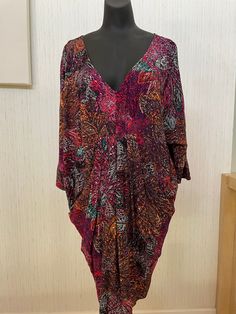 "Edme Esyllte rayon dress, made in China for Anthropologie. Dolman sleeves above a narrow skirt. Looks like it would be above the knee or knee length, depending on your height. Size M, which seems to be a size 8-10. No zipper, slips on over the head. Small buttons on sleeves. Measurements taken with garment flat: length shoulder to hem: 35\" width chest at underarm: 24.5\" width at pocket upper edge: 22\" width at hem: 20\" sleeve length to edge of neckline: 20.25\"" Rayon Dress, Dress Clothes For Women, Dolman Sleeve, Above The Knee, The Knee, Knee Length, Anthropologie, Dress Outfits, Sleeve Length